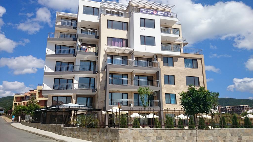 Комплекс Ариа Aparthotel Свети Влас Стая снимка